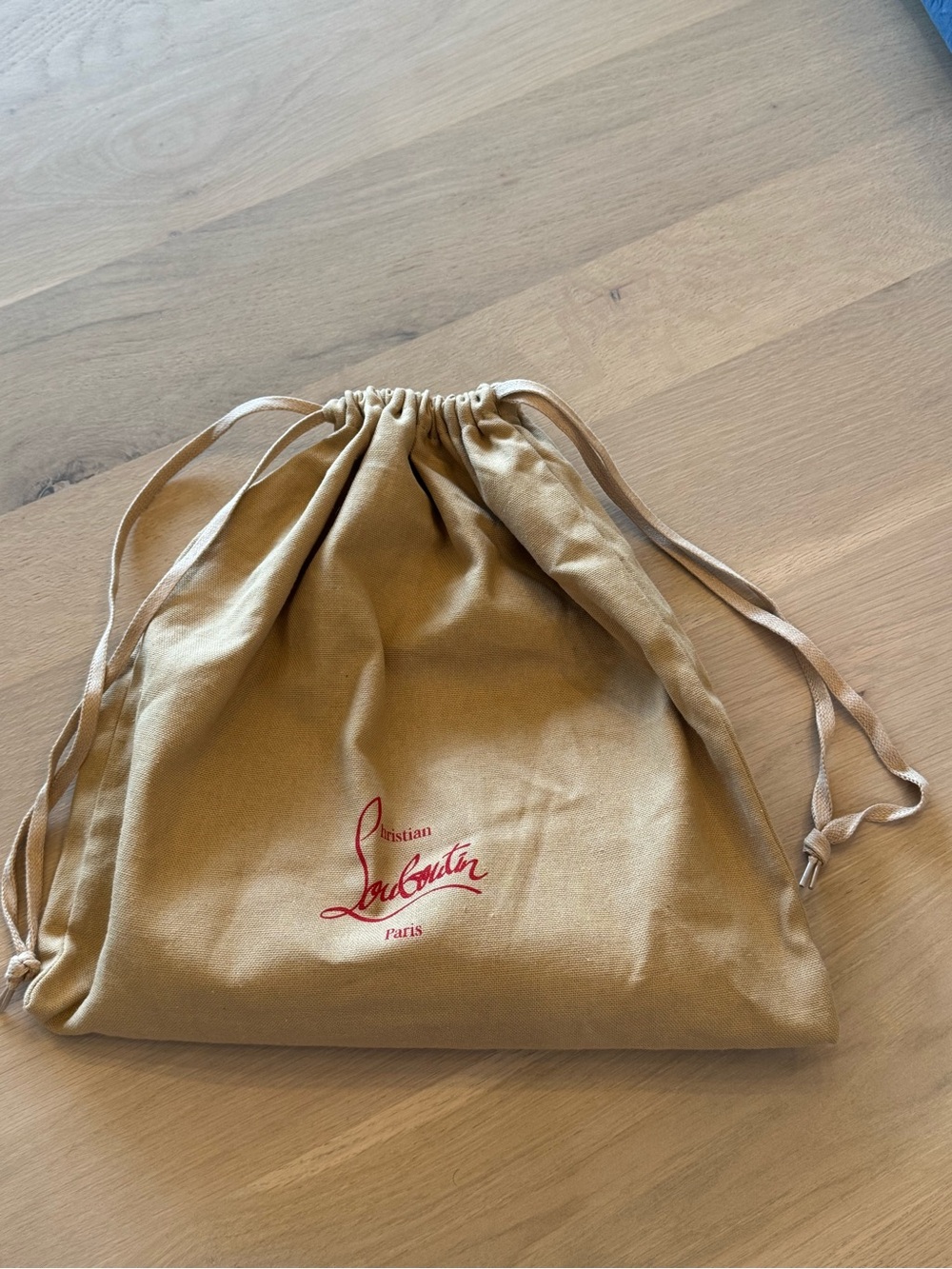 Christian Louboutin Blush Pink Logo Chain Shoulder Bag - Picture 10 of 12